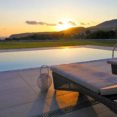 Darymine Villa *